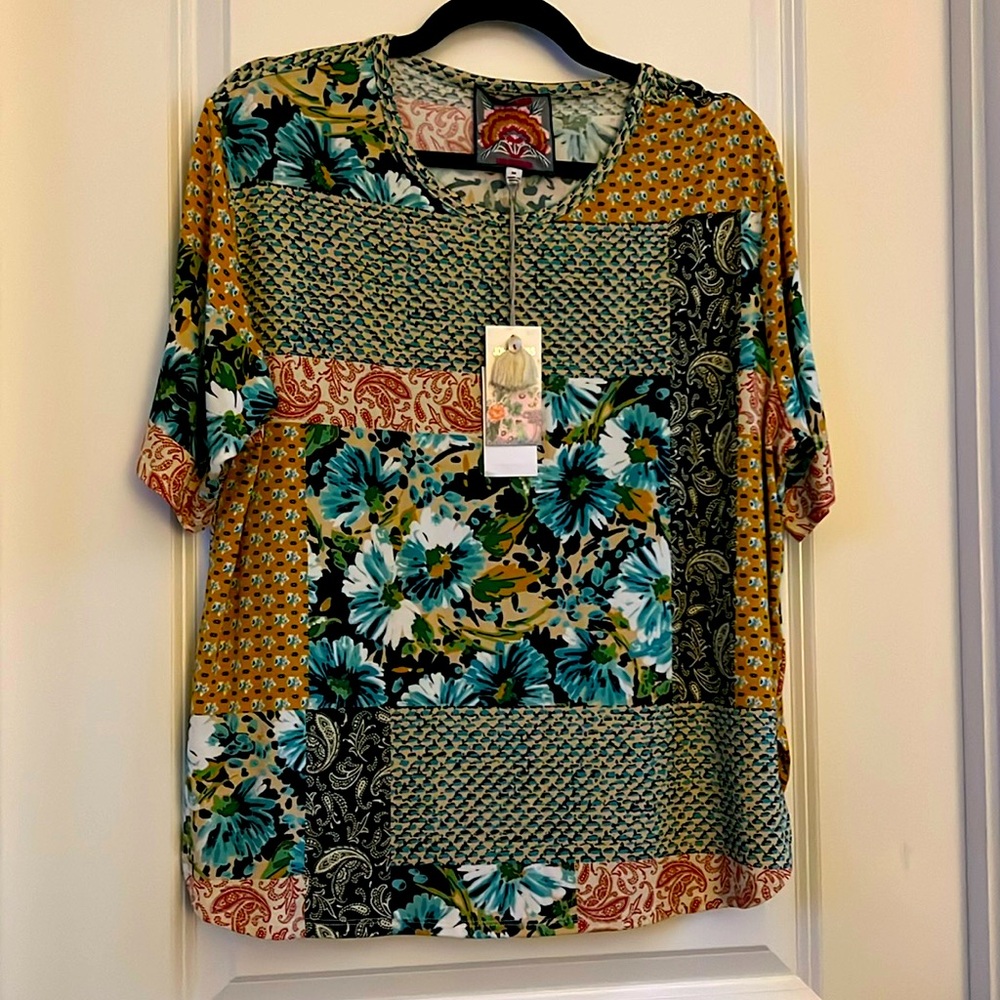 NWT Johnny Was M oversized cropped tee .